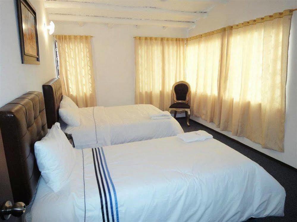 Hostel Av Suba 116 ボゴタ エクステリア 写真
